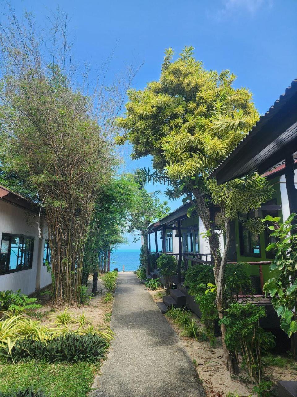 A Little Bungalows By Beach Amphoe Koksamui Esterno foto